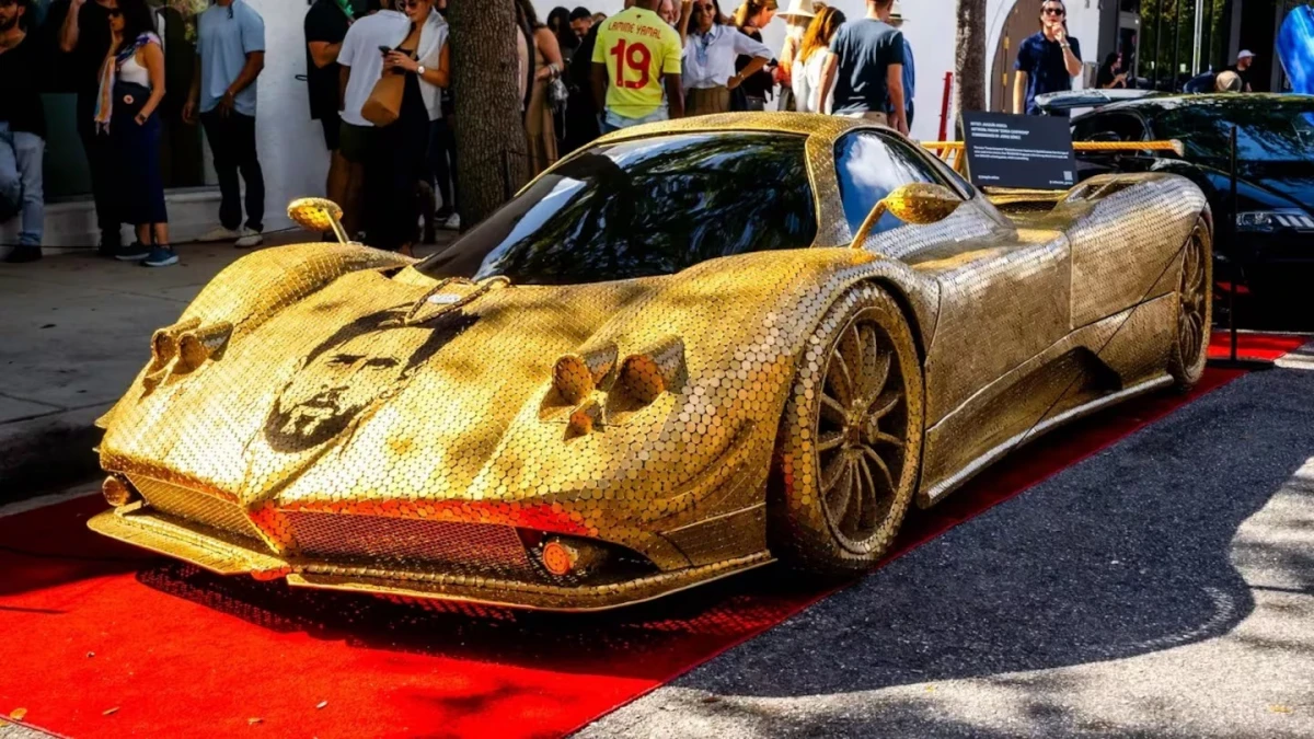 ¡Una verdadera obra de arte! Armó un Pagani Zonda con monedas y le pusieron el rostro de Lionel Messi