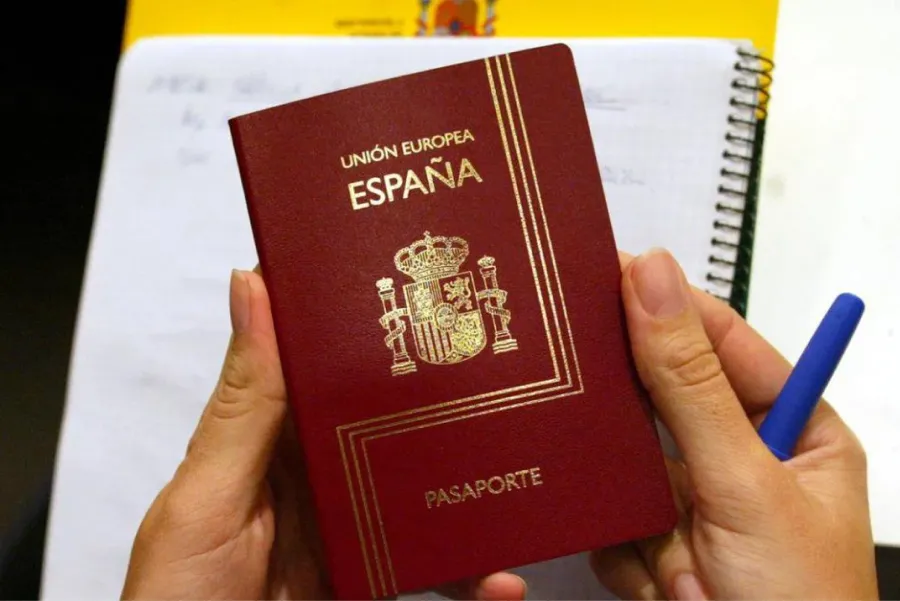 NACIONALIDAD ESPAÑOLA. Los tucumanos interesados en empezar el trámite deben viajar a un consulado. / UNSPLASH.