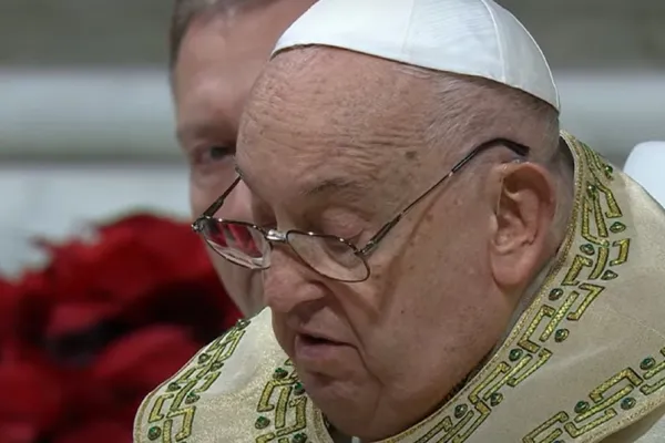 VIDEO. El Papa Francisco abrió la Puerta Santa de la Basílica de San Pedro y presidió la misa de Nochebuena