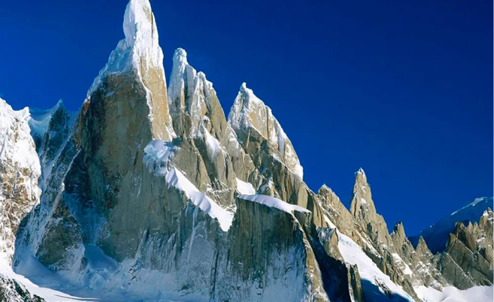 CERRO TORRE. con su impactante cumbre en las alturas./WIKIPEDIA