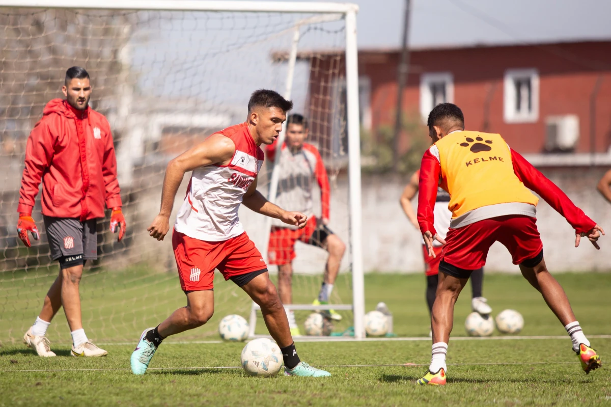 VUELTA A LA ACTIVIDAD. El plantel del Santo pondrá en marcha la parte más fuerte de la pretemporada.