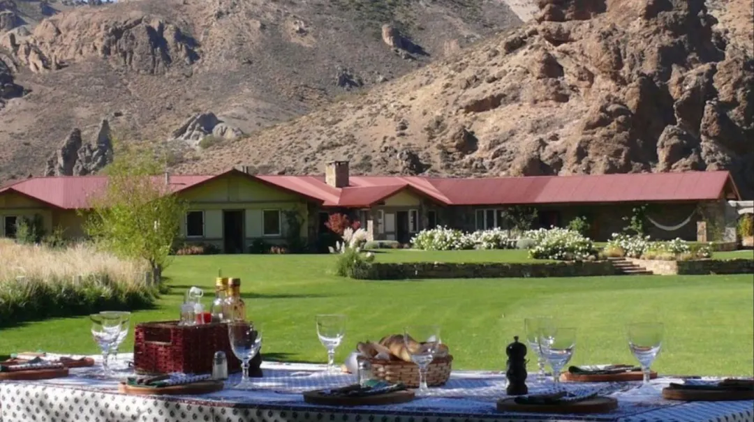 Así es la lujosa estancia de la Patagonia donde la reina Máxima pasó Navidad.