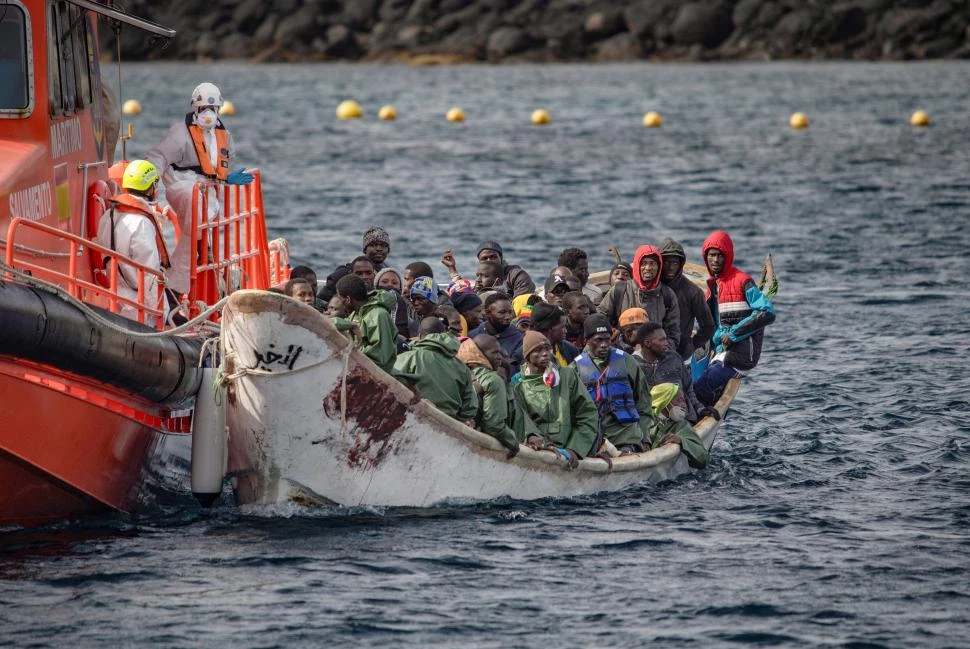 CAUSA. Un motivo de las desapariciones en el mar, según una ONG, es la precaridad de las embarcaciones. afp