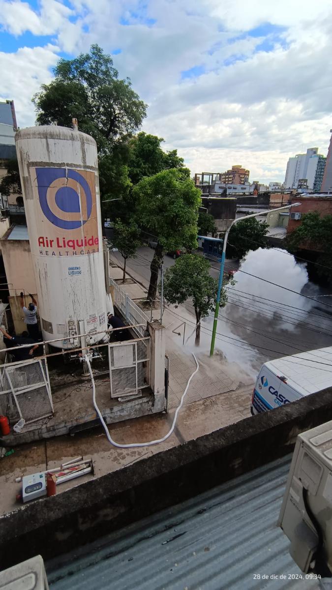 Hospital Padilla: una nube blanca acaparó la atención de los curiosos que tomaban fotos