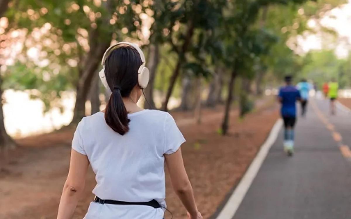 Moverse porlas mañanas puede mejorar los nivles de azúcar en sangre.