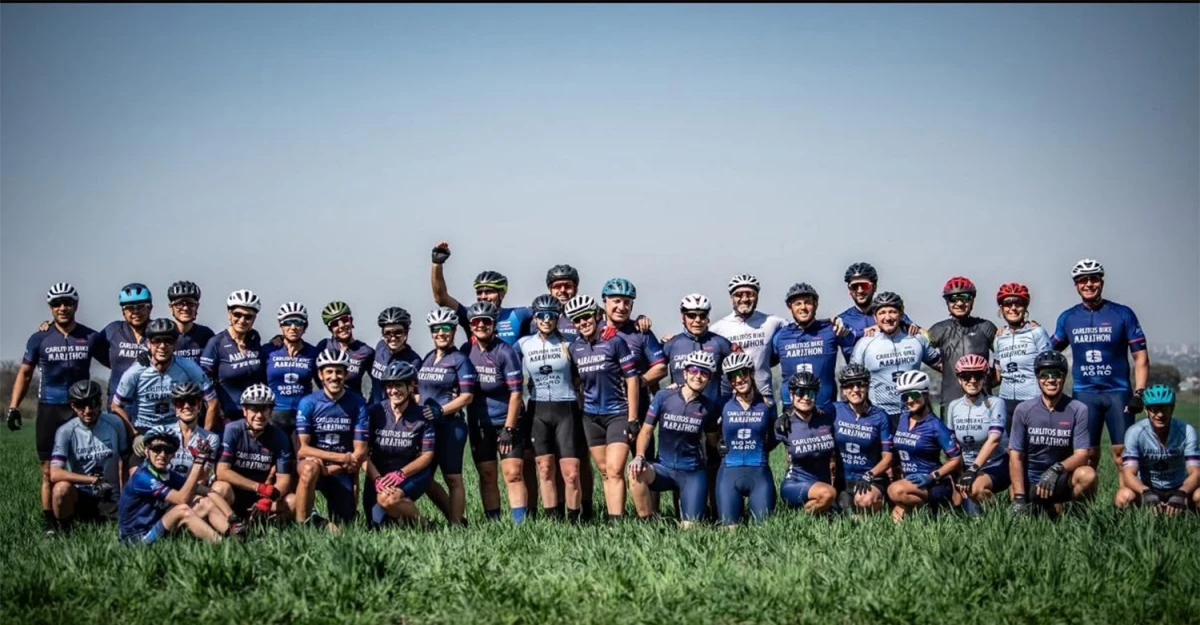 El grupo de bikers que entrena Carlos Pérez López no deja de crecer. A las metas deportivas se suman la incesantes iniciativas solidarias que llevan adelante a bordo de la bicicleta. 