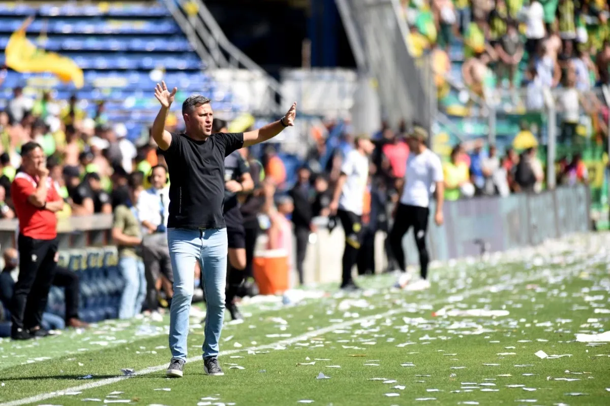 CON GANAS DE REVANCHA. Flores habló tras la final contra Aldosivi y aseguró que su equipo iba a pelear por el segundo ascenso.