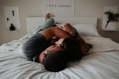 “Hoy tendremos sexo”: por qué agendar los encuentros sexuales puede mejorar la vida en pareja