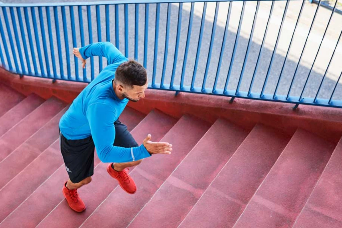 ¿Qué es el efecto 'afterbun' y qué ejercicios lo producen?