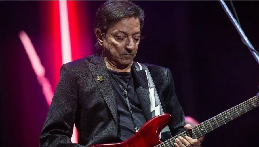 Investigan a Julio Moura, guitarrista de Virus, por la muerte de su pareja