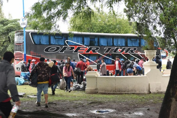 Trabajadores golondrinas: viajes signados por denuncias de malos tratos e incumplimientos