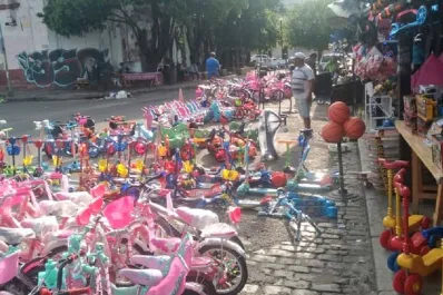Retiran a los vendedores ambulantes de El Bajo: “La vereda es de los ciudadanos”