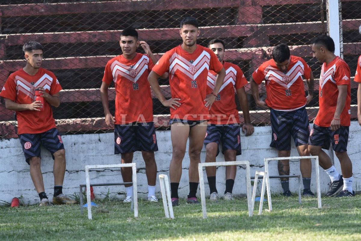 FELIZ. Luego de intensas prácticas, finalmente Alarcón conquistó el Anual con Jorge Newbery. “Era todo lo que soñaba”, dijo.