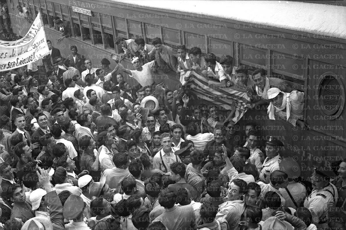 Recuerdos fotográficos: El tren trajo la pasión “santa”