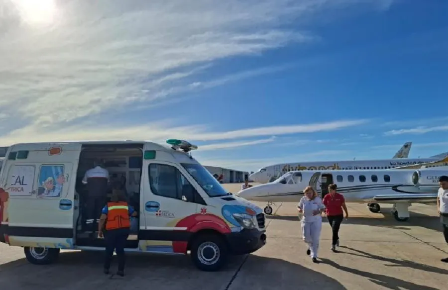 Un bebé de dos meses debió ser trasladado en el Avión Sanitario al hospital Garrahan