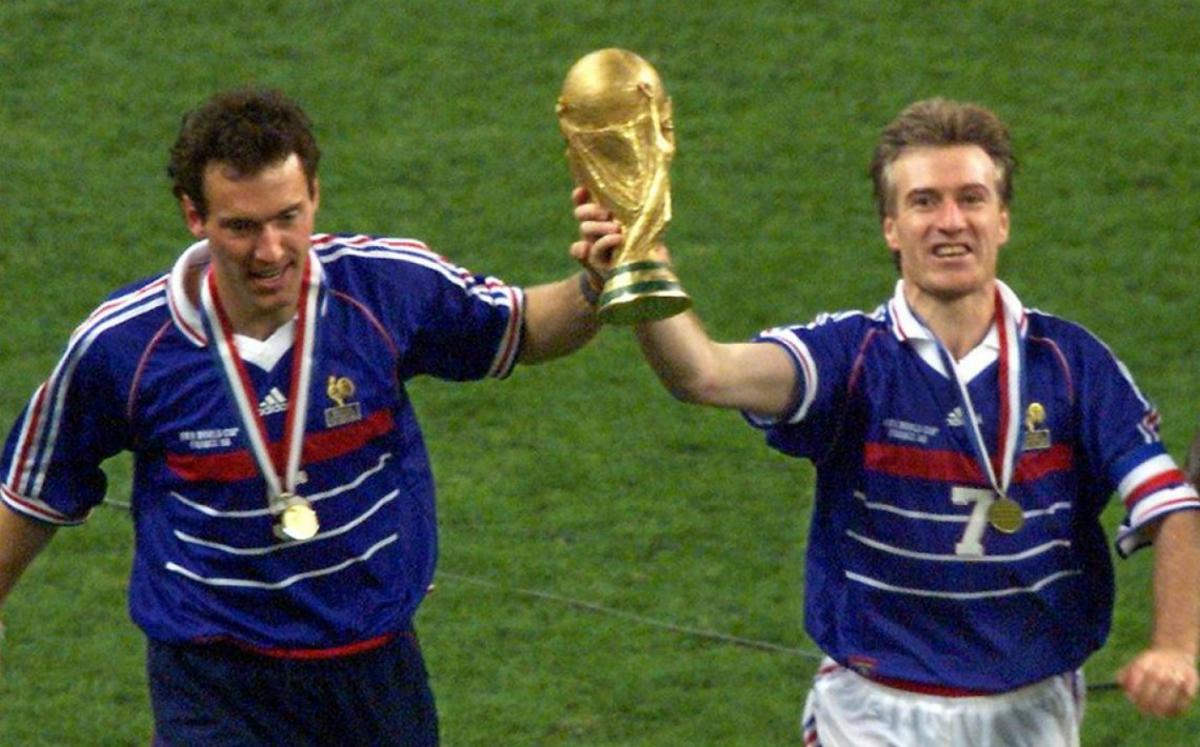 Deschamps es uno de los tres profesionales que levantó el título mundial como jugador y como entrenador. 