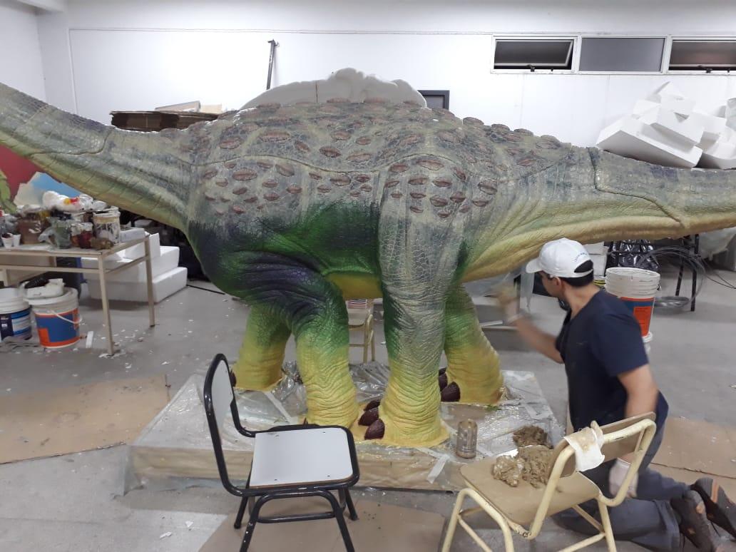 De Tucumán a Oxford: Bruno Salica, el artista que revive dinosaurios y hace historia en la ciencia