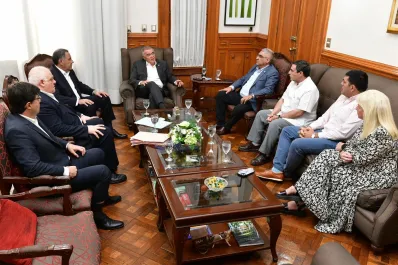 Tras su regreso de vacaciones, Jaldo reunió a su gabinete para definir estrategias de gestión 2025