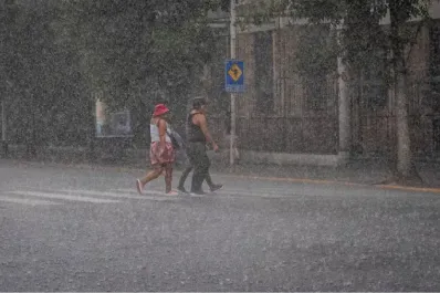 Alertas por tormentas fuertes y calor intenso en gran parte del país: ¿qué provincias están en riesgo?