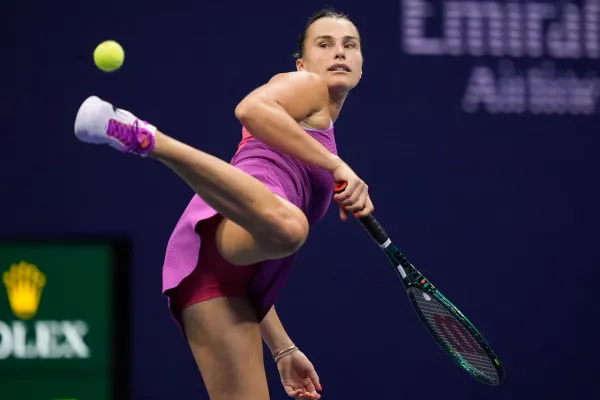 Sabalenka persigue la gloria en Melbourne mientras Swiatek y Gauff esperan su momento
