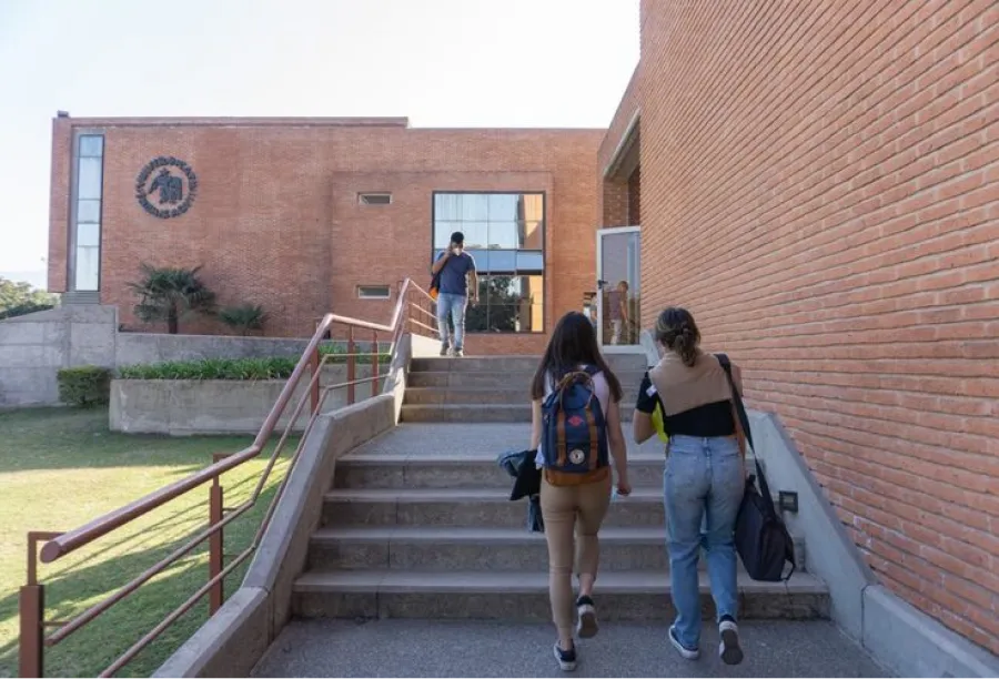 FECHAS DE INSCRIPCIÓN. La Universidad del Norte Santo Tomás de Aquino (UNSTA) facilita el proceso de inscripción a través de un sistema completamente online durante todo enero. / UNSTA.