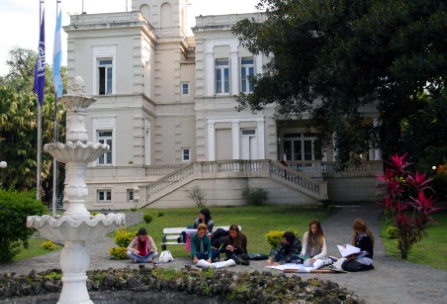 INSCRIPCIÓN Y EXÁMENES. quienes aspiren a ingresar a la carrera de Medicina podrán realizar su examen entre el 17 y el 26 de febrero de 2024./ USP-T.