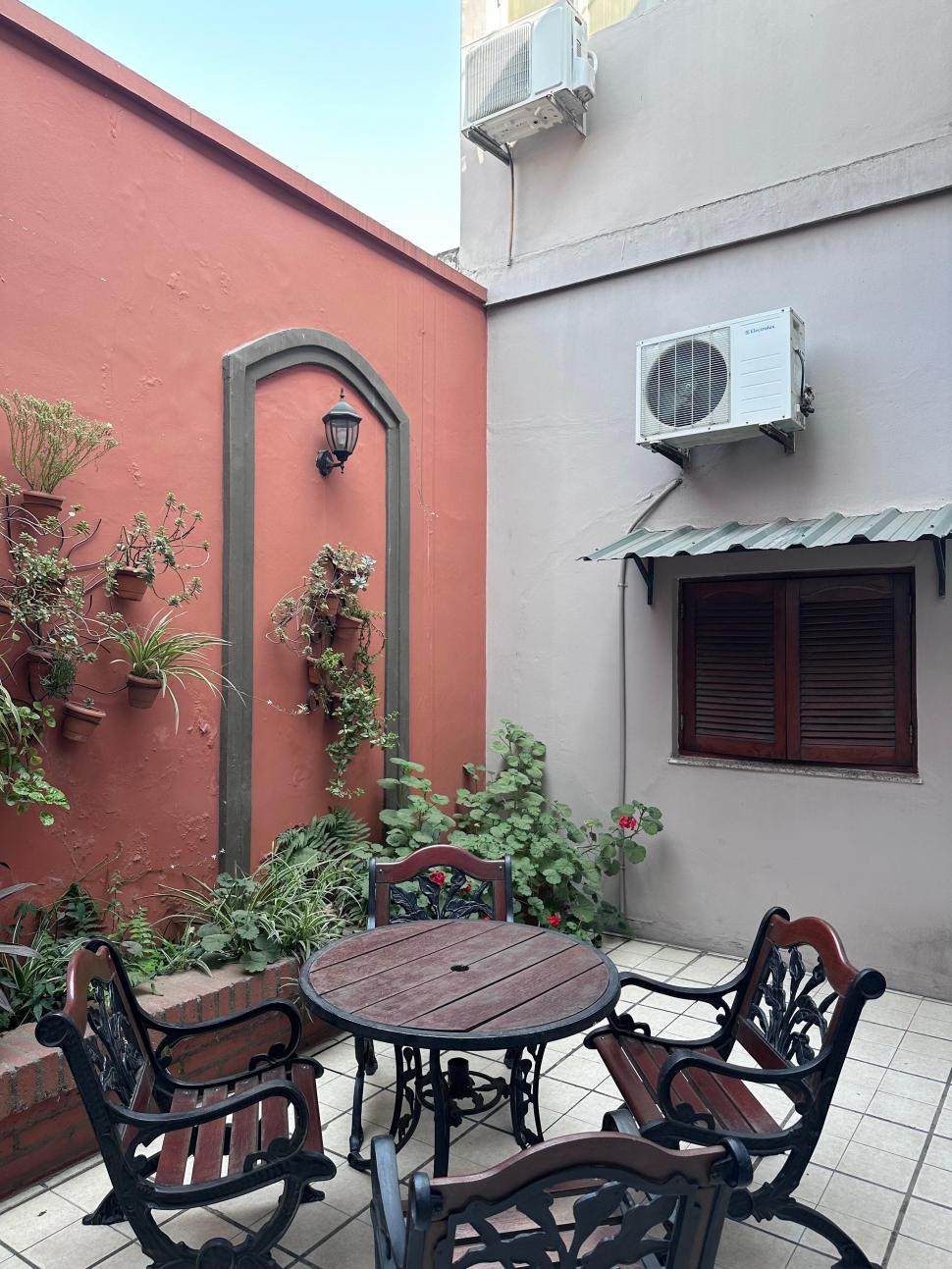 Hostal Las Carretas: el punto de partida ideal para descubrir Tucumán