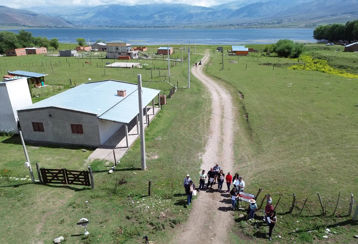 LUGAR DE LA POLÉMICA. Una vista aérea de “Loteo Gaucho Castro”, tierras que desataron un conflicto que pocos saben cómo terminará.