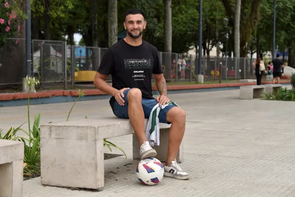 Hizo inferiores en San Martín de Tucumán, se probó en Atlético y se convirtió en el héroe de Graneros