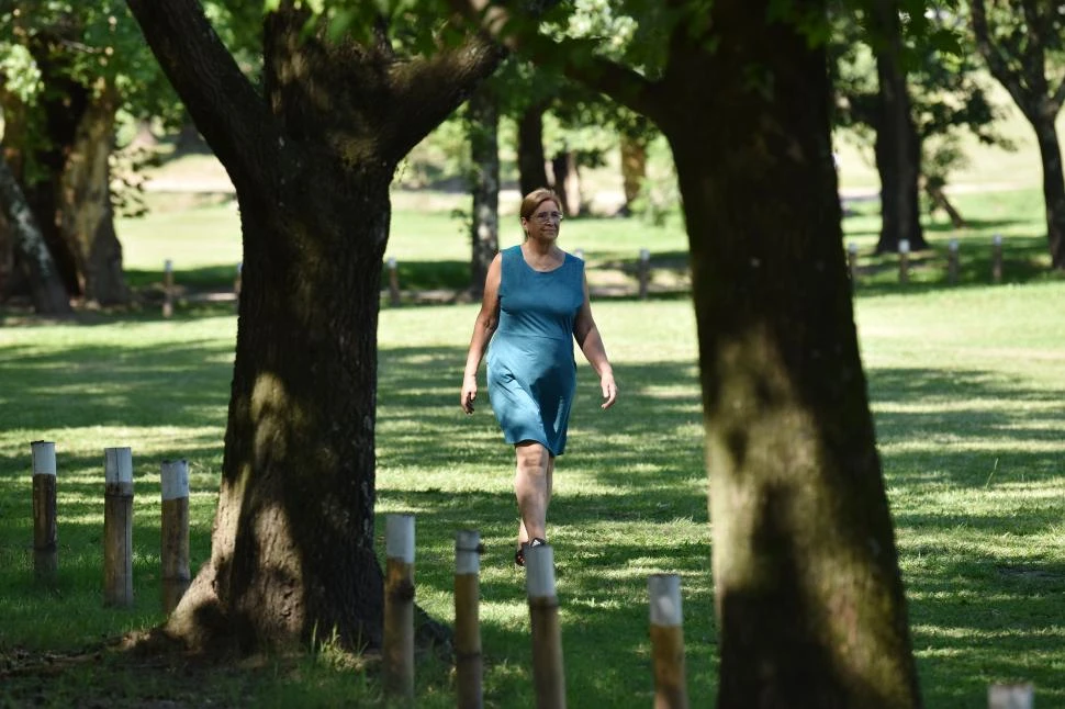 SOMBRA Y MUCHO VERDE. El parque Guillermina es una opción ideal para quienes buscan hacer ejercicios en contacto con la naturaleza.