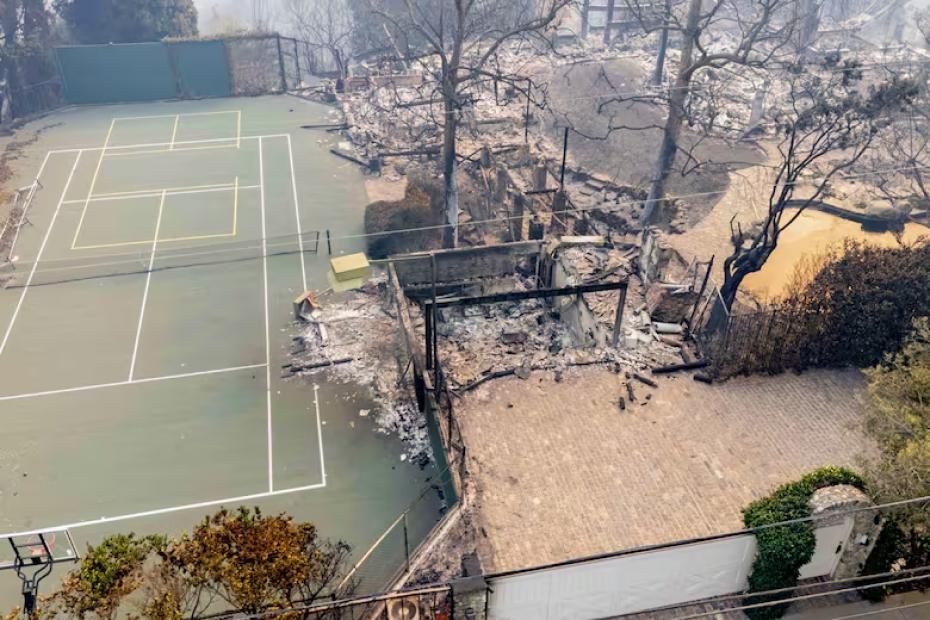 Incendios en California: el impactante antes y después de las casas de los famosos arrasadas por el fuego