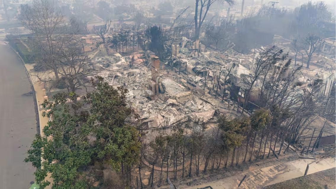 Incendios en California: el impactante antes y después de las casas de los famosos arrasadas por el fuego