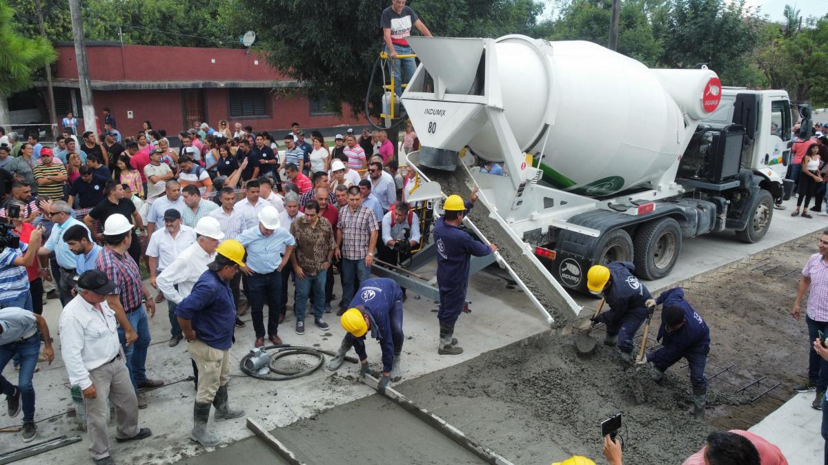 Concepción: Jaldo recorrió las obras que se realizan sobre la ruta provincial 329