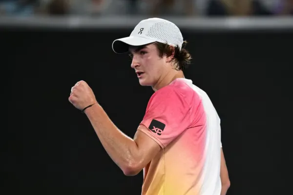 ¿Quién es Joao Fonseca, la gran promesa del tenis sudamericano que es furor en el Australian Open?