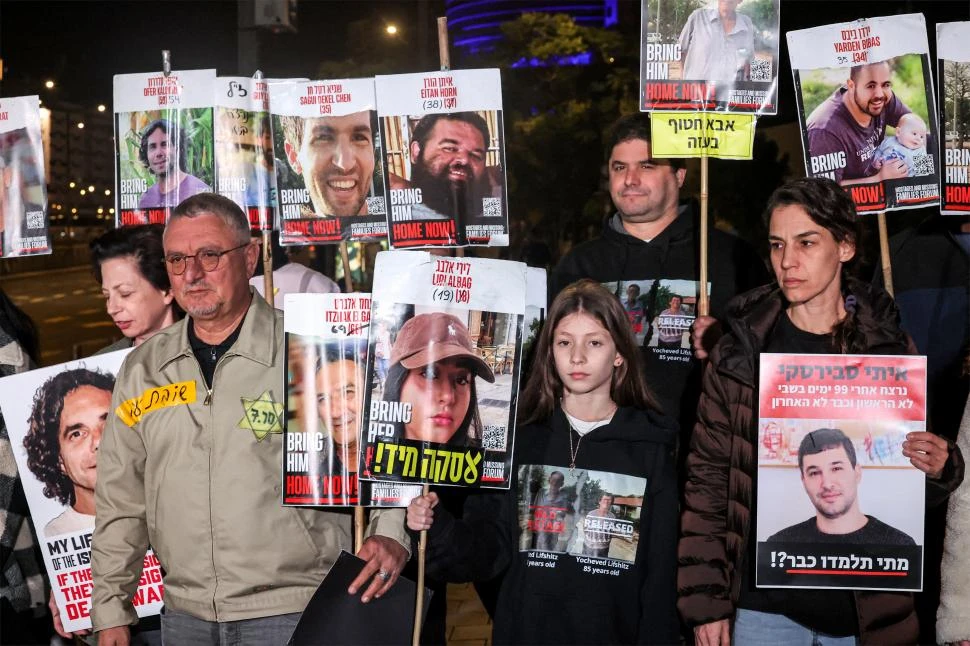 VERSIÓN DIPLOMÁTICA. El acuerdo incluiría la liberación de 33 rehenes israelíes a cambio de la excarcelación de 1.000 prisioneros palestinos. afp