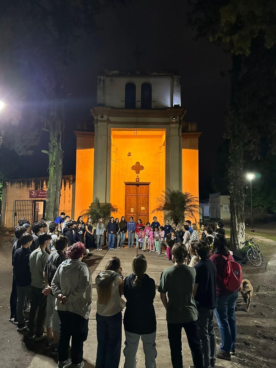 HOGARES DE CRISTO. Una solución para la asistencia en los barrios.