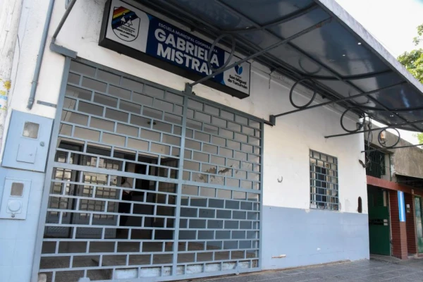 Revés para la Municipalidad capitalina por la expropiación de la escuela Gabriela Mistral