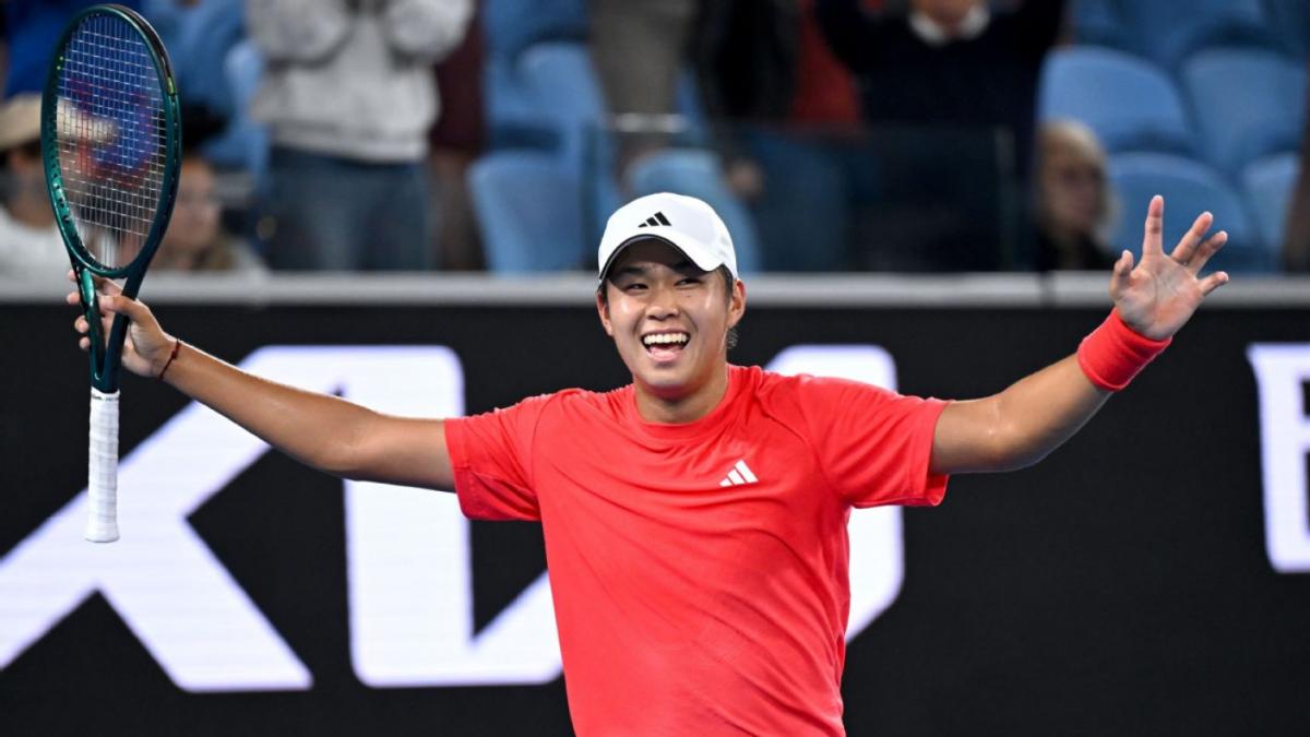 En 2024, Tien vivió una temporada espectacular, ascendiendo del puesto 453 al 121 del ranking ATP.