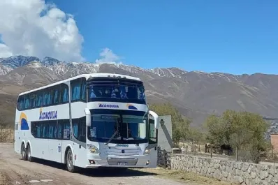Transporte en Tafí del Valle: entre la oferta de colectivos y la falta de regulación de taxis