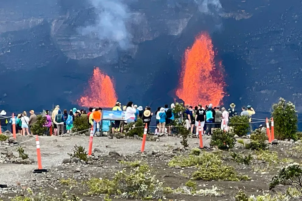 Las impactantes imágenes del volcán que entró en erupción en Hawái