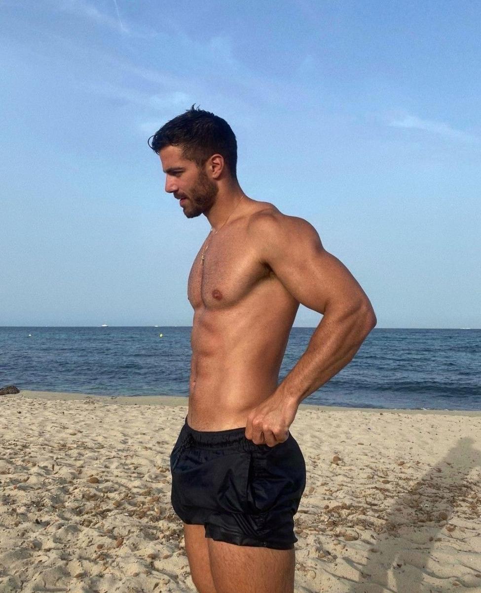 Armario cápsula de verano: las prendas clave que todo hombre necesita