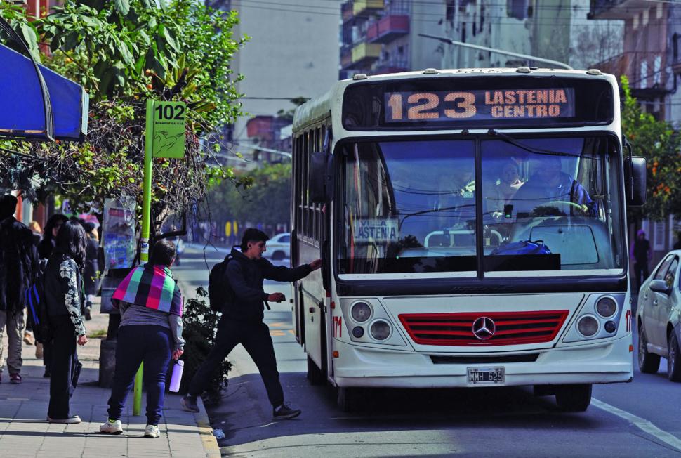 SIN FRONTERAS El Gran San Miguel de Tucumán es el conglomerado urbano más grande del NOA. Involucra a todos los municipios que rodean a la capital: Tafi Viejo, Las Talitas, Yerba Buena, Banda del Río Salí y Alderetes. Por crecimiento poblacional, los especialistas incluyen también a Lules en este espacio territorial.