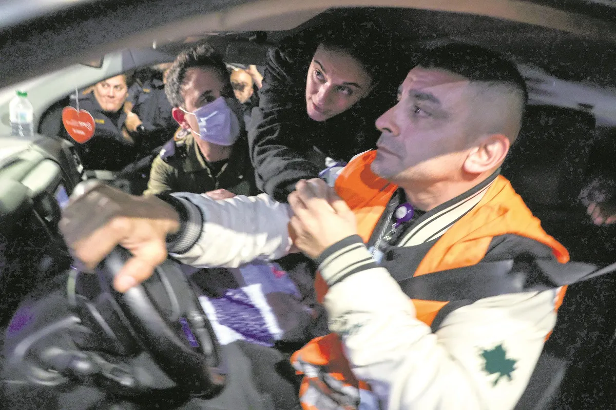 La entrega de rehenes se hizo en medio de mucha tensión