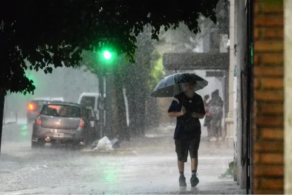 Alerta por tormentas fuertes en 10 provincias: ¿a qué hora se larga el agua?