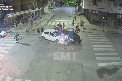 Video: la semana arrancó con un nuevo accidente de tránsito en pleno centro