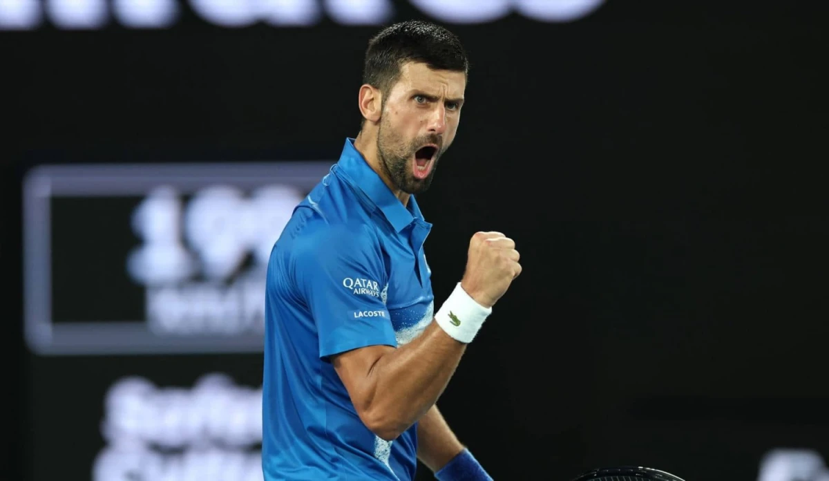 Inoxidable: el espectacular punto con el que Djokovic le ganó un set a Carlos Alcaraz en el Australian Open