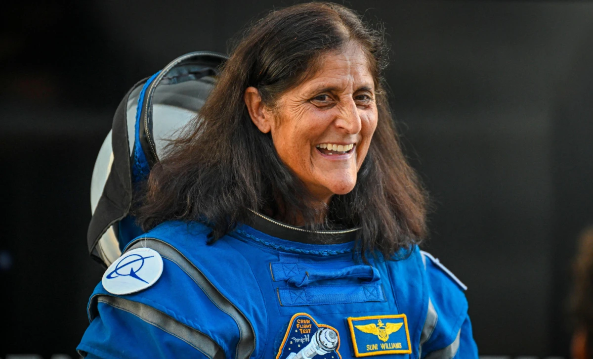 La astronauta Sunita Williams realizó su primera caminata de 2025 