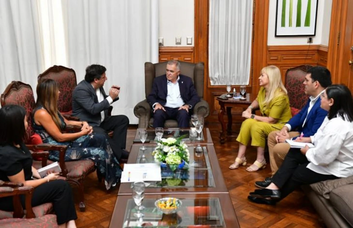 Reunión en la Casa de Gobierno. COMUNICACIÓN PÚBLICA