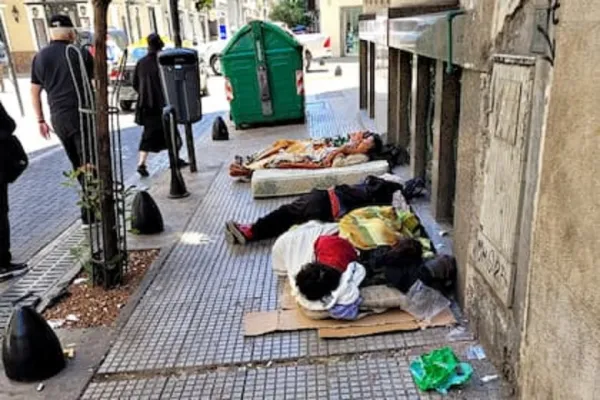 El libertario Ramiro Marra pidió levantar a personas en situación de calle en CABA