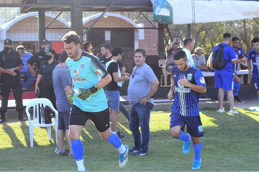 RESILIENCIA. La historia de Alexis Bonet representa una fuente de inspiración para jóvenes futbolistas y para todo Monte Maíz